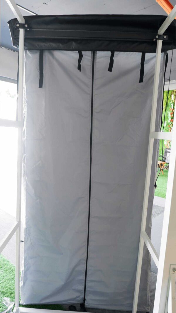 SHOWER ROOM AWNING (4)